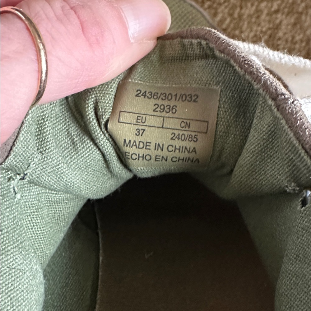 ZARA Basic collection Green and White Platform Sn… - image 7